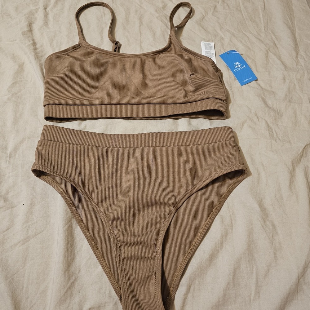 NWT Cupshe Womens Two Piece Swimsuit Size Small Textured Brown
